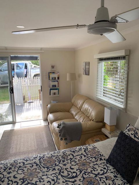 Wintergarden Beach Cabin - Darwin Holiday 3