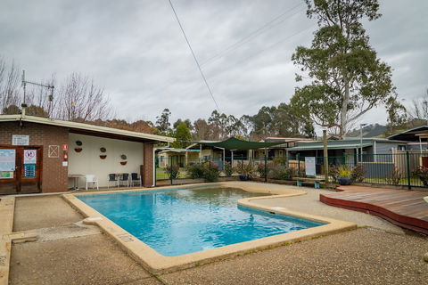Breeze Holiday Parks - Eildon - Darwin Holiday 1