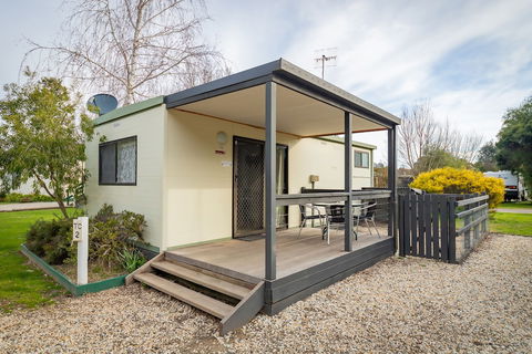 Breeze Holiday Parks - Eildon - Darwin Holiday 4