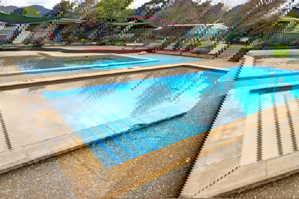 Lake Eildon ACT Darwin Holiday