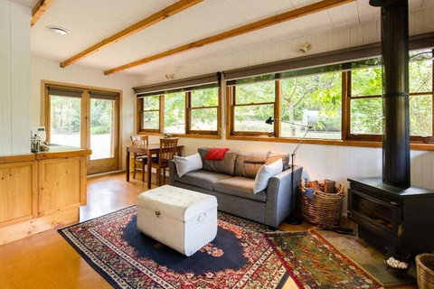 Braeside Mt Macedon Country Retreat & Bed & Breakfast - Darwin Holiday 5