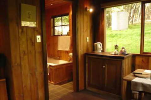 Braeside Mt Macedon Country Retreat & Bed & Breakfast - Darwin Holiday 7