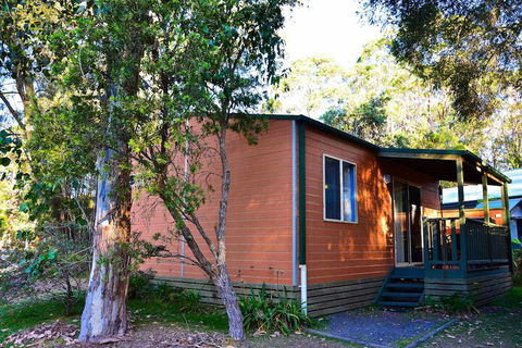 Jervis Bay Cabins & Hidden Creek Campsite - Darwin Holiday 4