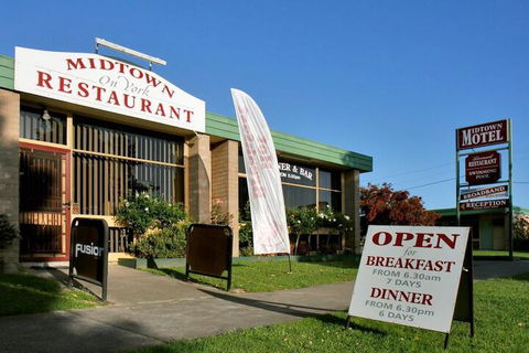 Midtown Motor Inn - Darwin Holiday 1
