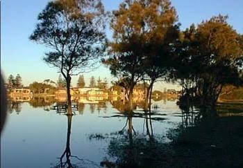 Terrigal Lagoon Bed & Breakfast - Darwin Holiday 1