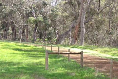 Woody Grange Chalets - Darwin Holiday 5