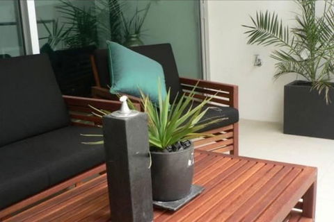 Breeze Beachfront Apartments - Darwin Holiday 4