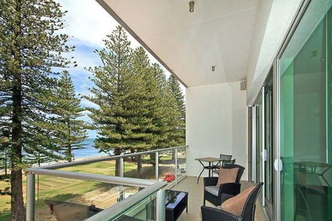 Breeze Beachfront Apartments - Darwin Holiday 5