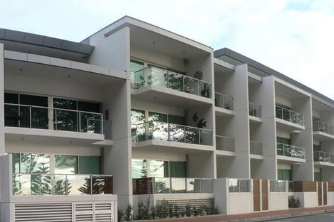 Breeze Beachfront Apartments - Darwin Holiday 2