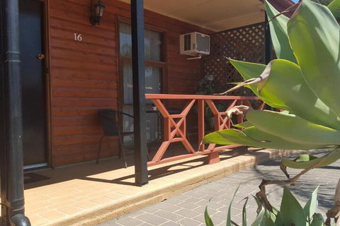 Bronco Motor Inn - Darwin Holiday 1