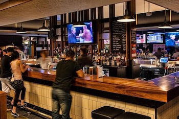 Browns Plains Hotel - Darwin Holiday 5
