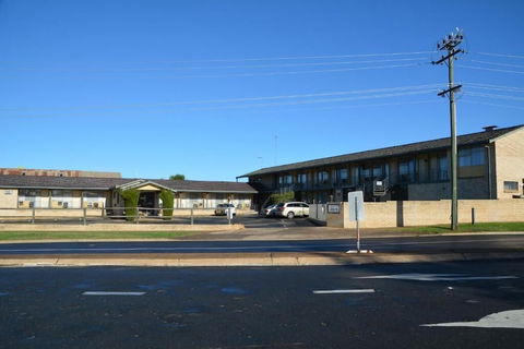 Adrian Motel - Darwin Holiday 5