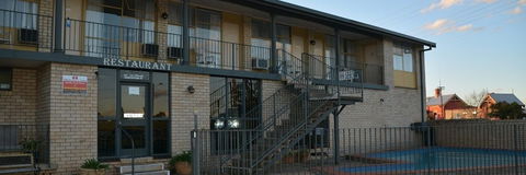 Adrian Motel - Darwin Holiday 0