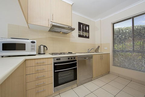 Accommodate Canberra - Kingston Court - Darwin Holiday 2