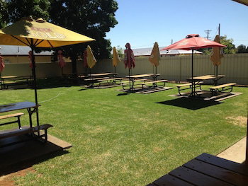 Coro Club Motel - Darwin Holiday 6