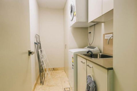 Villa Mercedes Luxury Villa - Darwin Holiday 7