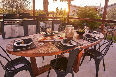 Barossa Elegance - Darwin Holiday 2