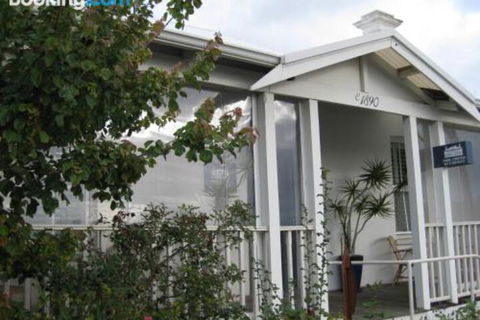 Three Chimneys Bed & Breakfast Boutique Guest House - Darwin Holiday 0