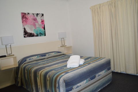 The Cottage Motor Inn Albury - Darwin Holiday 6