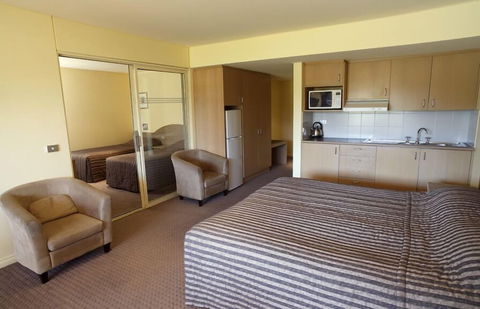 Yarrawonga Mulwala Golf Club Resort - Darwin Holiday 6
