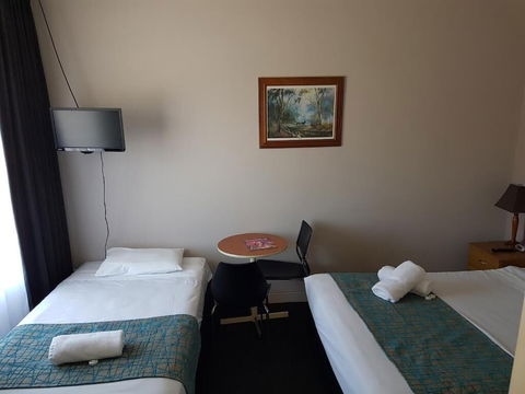Gateshead Tavern Motel - Darwin Holiday 1