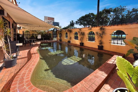 Adobe Motel - Darwin Holiday 6
