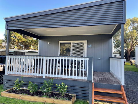 Victor Harbor Holiday & Cabin Park - Darwin Holiday 2