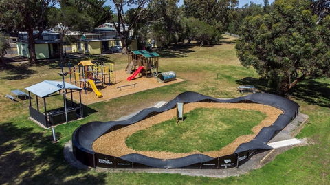 Victor Harbor Holiday & Cabin Park - Darwin Holiday 0