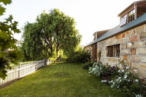 Daisy Bank Cottages - Darwin Holiday 5