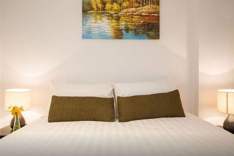 Anchor On Little Collins - Southern - Darwin Holiday 4