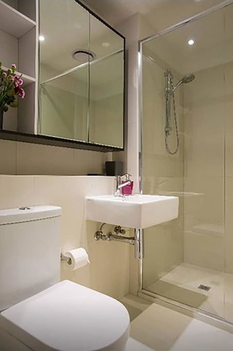 Anchor On Little Collins - Southern - Darwin Holiday 2