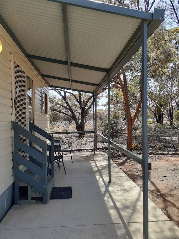 Balladonia WA Darwin Holiday