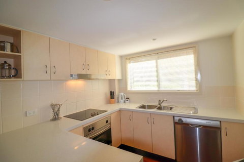 Dollarbird Treetops Townhouse - Darwin Holiday 4