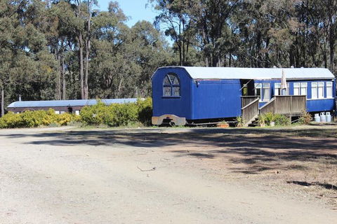 Krinklewood Cottage & Train Carriages - Darwin Holiday 1