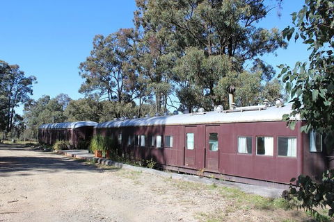 Krinklewood Cottage & Train Carriages - Darwin Holiday 3