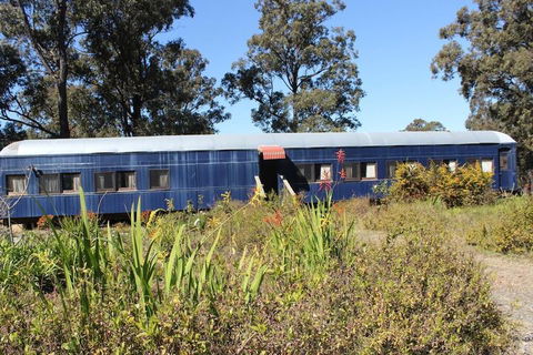Krinklewood Cottage & Train Carriages - Darwin Holiday 6