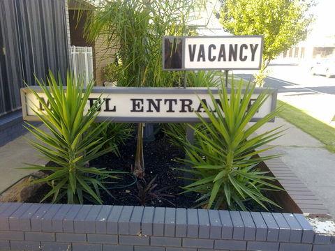 Warrina Motor Inn - Darwin Holiday 0