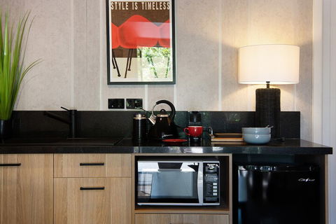 East St At Daylesford - Darwin Holiday 2