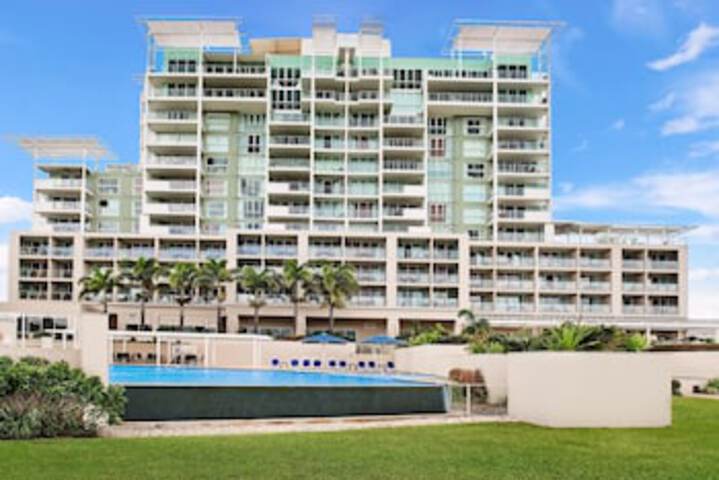 Pelican Waters QLD Darwin Holiday
