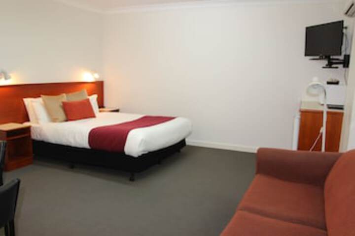 Faulconbridge NSW Darwin Holiday