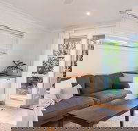 Surf Side Retreat - Darwin Holiday