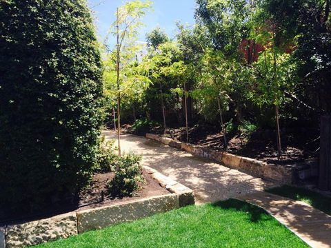 Old Bishops Quarters Hobart - Darwin Holiday 4