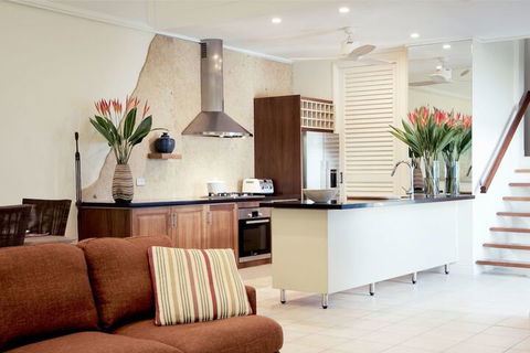 Latitude 16 On Grant St - Darwin Holiday 5