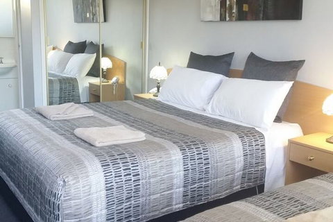 White Manor Motel - Darwin Holiday 1