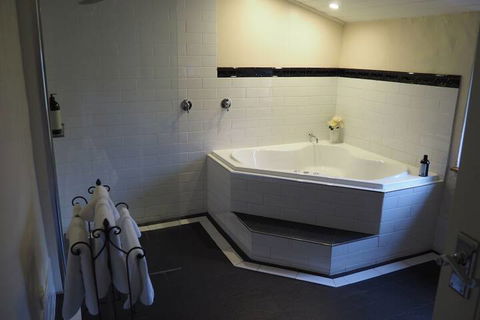 Cobblers Cottage B & B Accommodation - Darwin Holiday 5