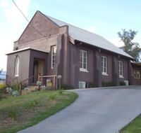 Church House B  B Gundagai - Darwin Holiday