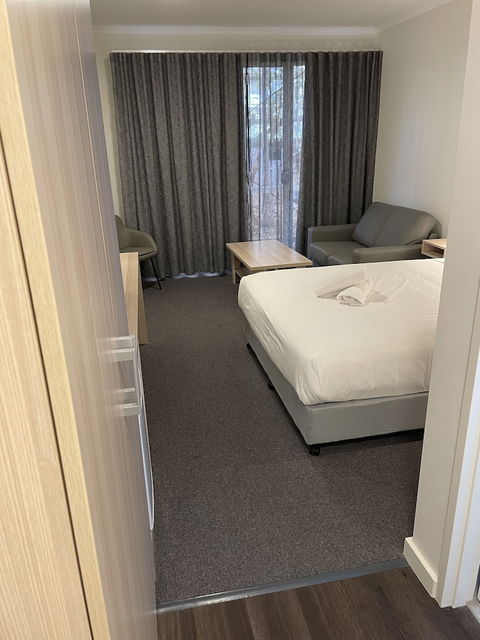 Roxby Downs Motor Inn - Darwin Holiday 5