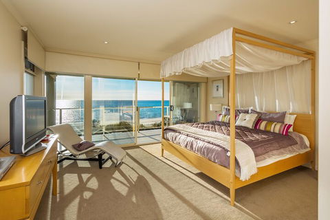 Adelaide Luxury Beach House - Darwin Holiday 7