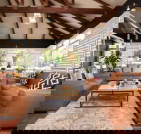 Country Comfort Armidale - Darwin Holiday