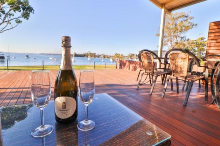 Summerland Point NSW Darwin Holiday